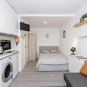 Guestready - Minimalist Studio In Downtown Appartement