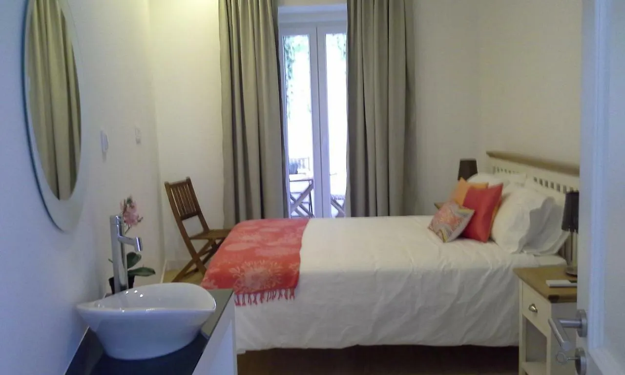 Chezvous Apartments Lisbona 0*,